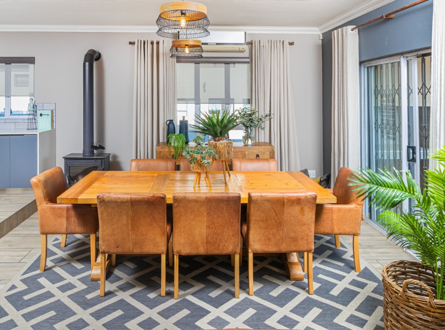 6 Bedroom Property for Sale in Kosmos Ridge North West